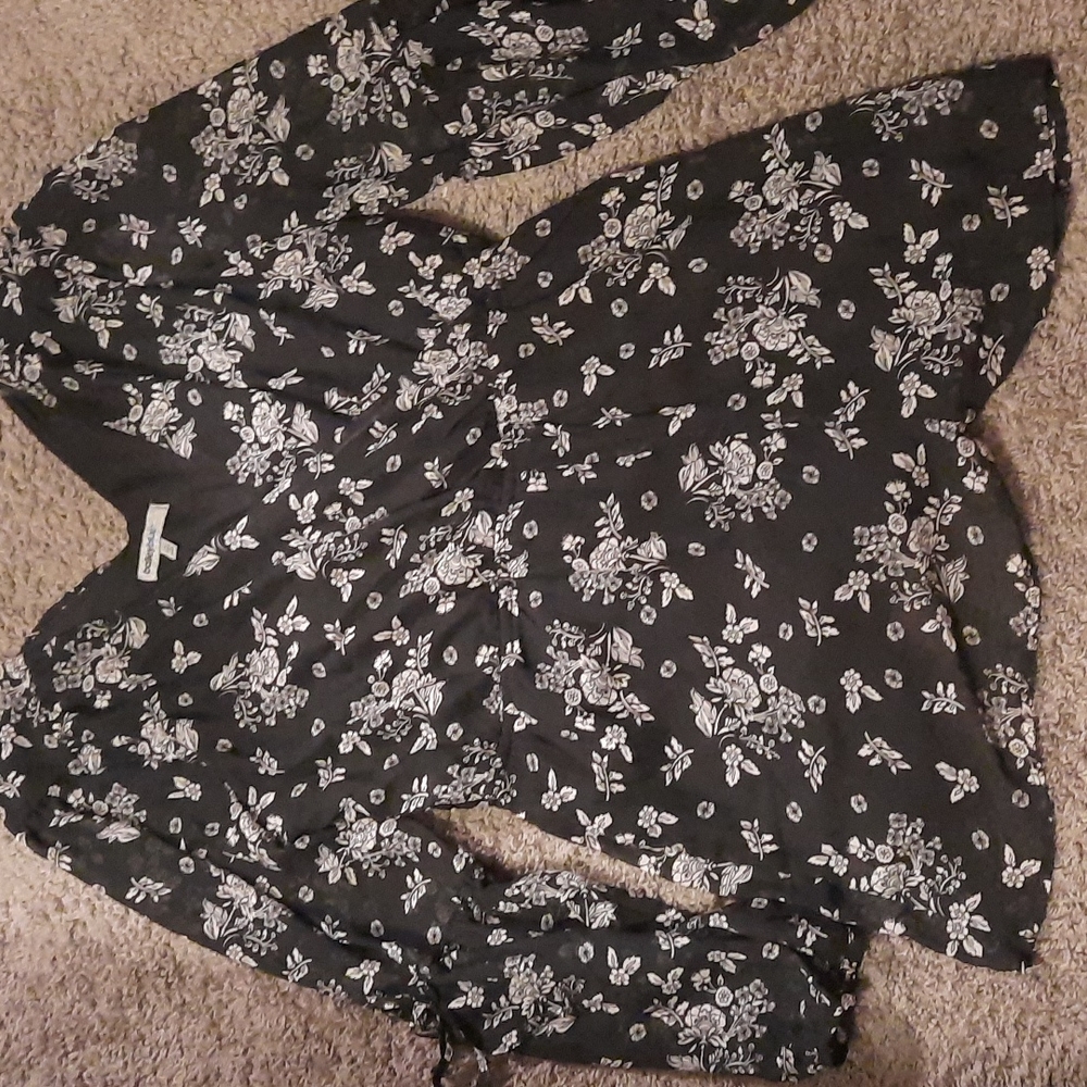 Floral print long sleeve romper